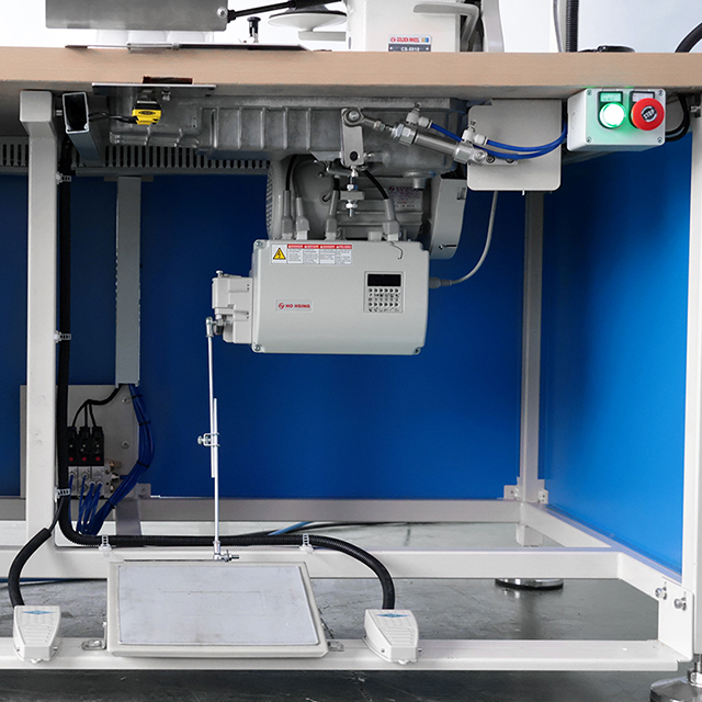 XDB-300 Автоматическая швейная машина с подушкой и евротопом для матраса 